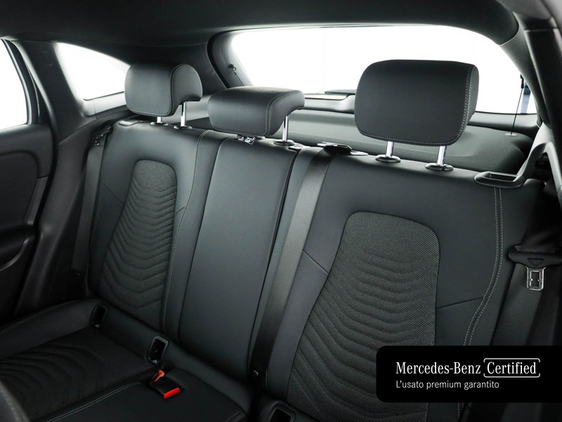 Mercedes GLA 180 advanced auto ibrido nero