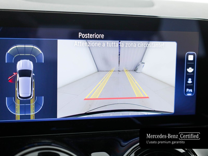 Mercedes GLA 180 advanced auto ibrido nero