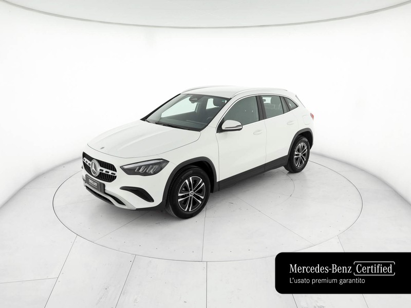 Mercedes GLA 180 d advanced auto diesel bianco