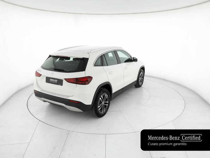 Mercedes GLA 180 d advanced auto diesel bianco