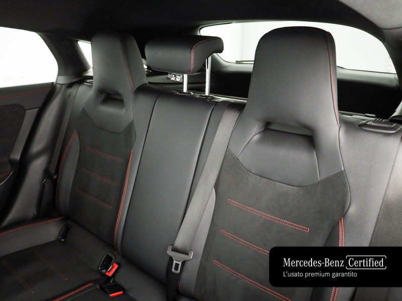 Mercedes CLA Shooting Brake  200 d premium auto diesel bianco