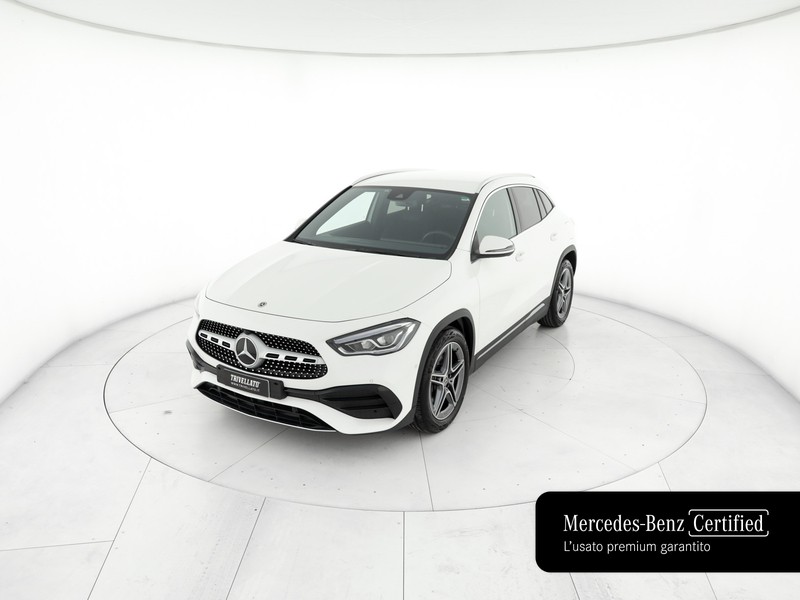 Mercedes GLA 180 premium auto benzina bianco