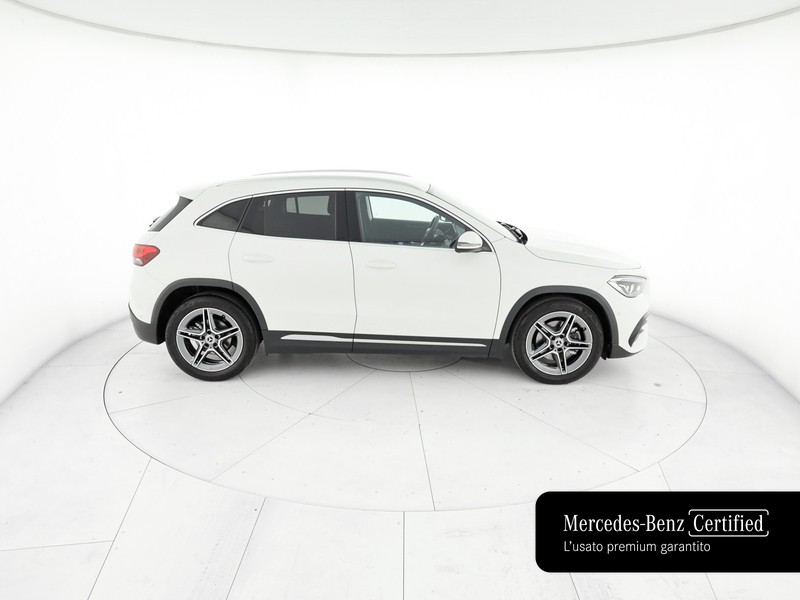 Mercedes GLA 180 premium auto benzina bianco