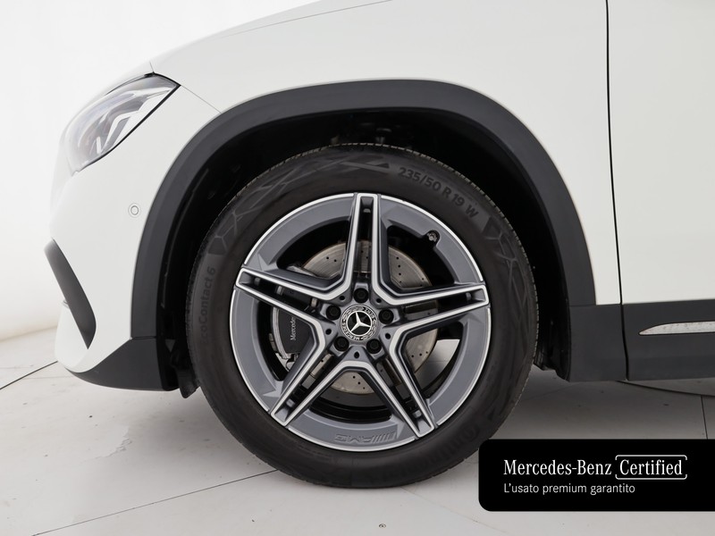 Mercedes GLA 180 premium auto benzina bianco