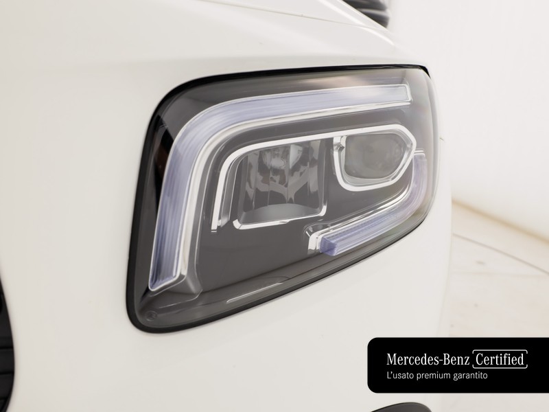 Mercedes GLB 200 d premium auto diesel bianco