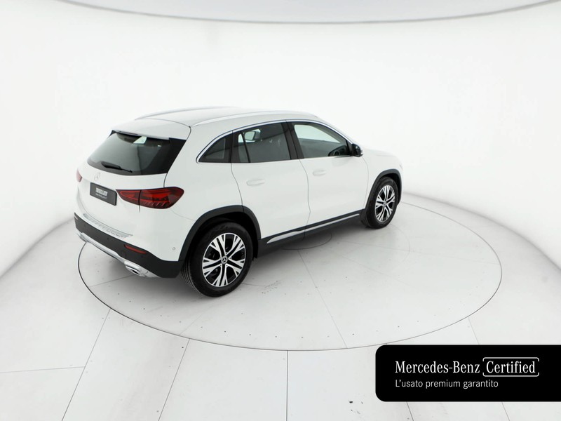 Mercedes GLA 180 d progressive advanced plus auto diesel bianco