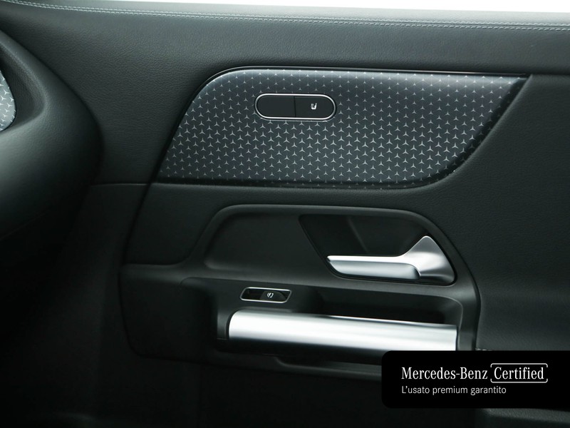 Mercedes GLA 180 d progressive advanced plus auto diesel bianco