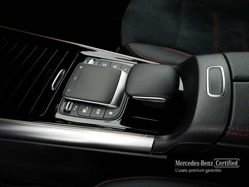 Mercedes GLA 180 d premium auto diesel nero