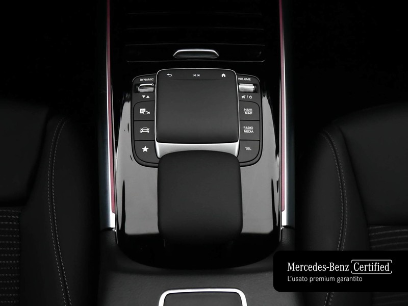 Mercedes EQA 250 sport elettrica nero