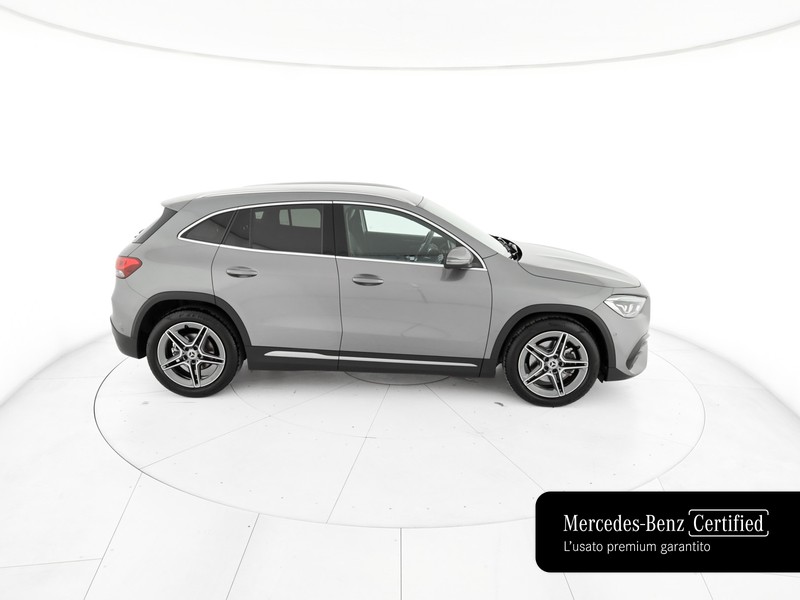 Mercedes GLA 180 premium auto benzina grigio
