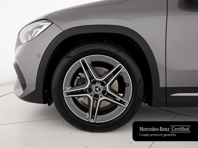 Mercedes GLA 180 premium auto benzina grigio
