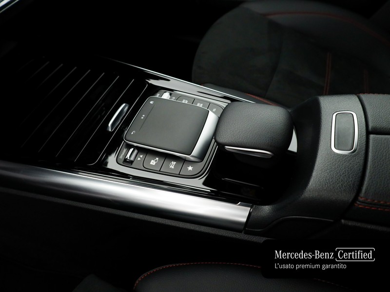 Mercedes GLA 180 premium auto benzina grigio