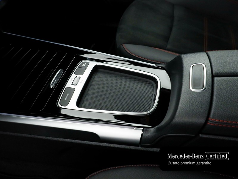 Mercedes EQB 250+ amg line advanced elettrica nero