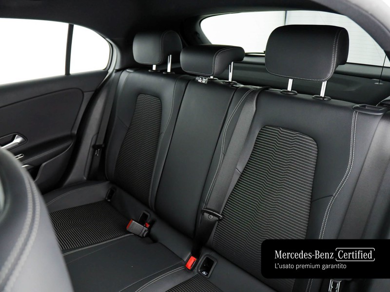 Mercedes Classe A 180 sport auto benzina bianco