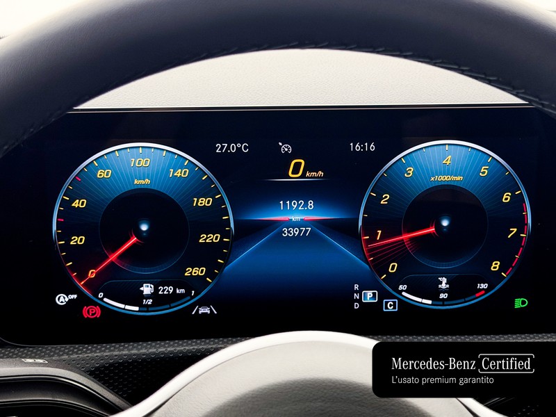 Mercedes Classe A 180 sport auto benzina bianco
