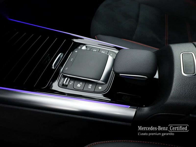Mercedes GLA 180 d premium auto diesel nero