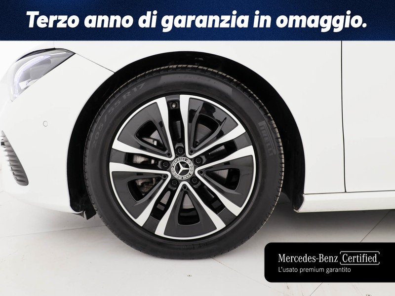 Mercedes CLA Shooting Brake  180 d advanced auto diesel bianco