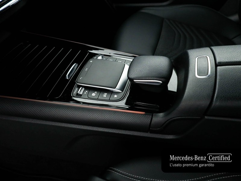 Mercedes GLB 200 d business extra auto diesel nero