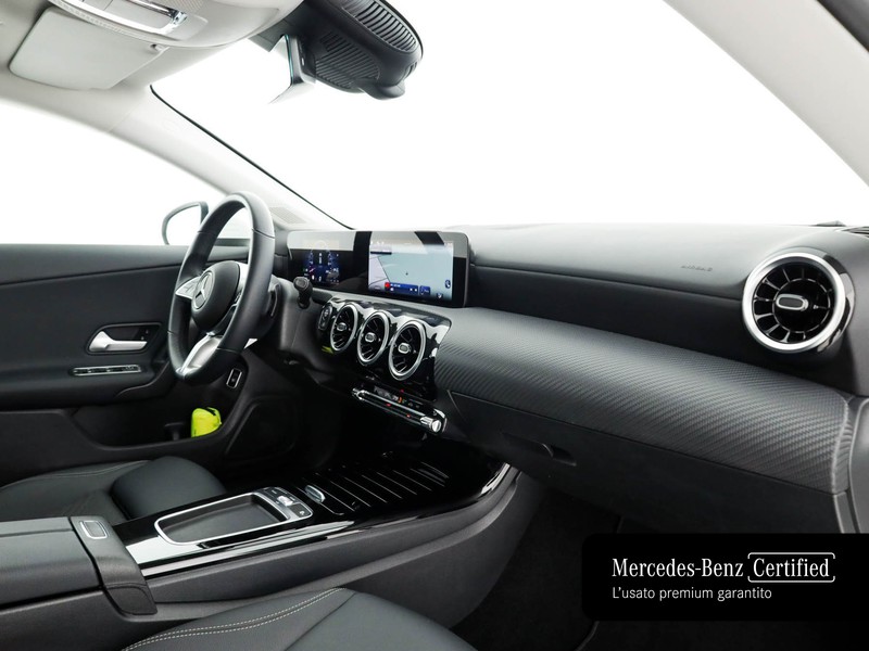 Mercedes CLA Shooting Brake  180 d advanced auto diesel bianco