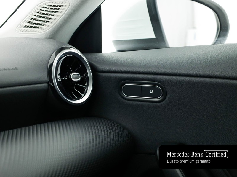 Mercedes CLA Shooting Brake  180 d advanced auto diesel bianco