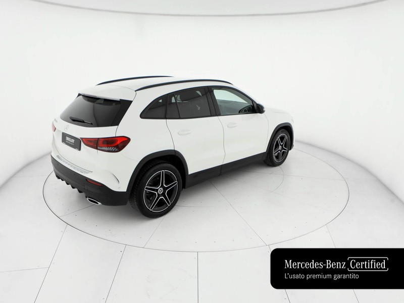 Mercedes GLA 200 d premium auto diesel bianco