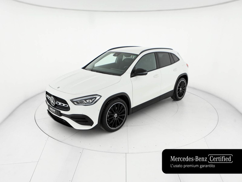Mercedes GLA 180 d premium auto diesel bianco