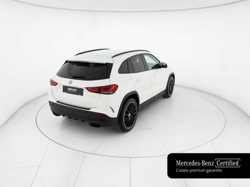 Mercedes GLA 180 d premium auto diesel bianco