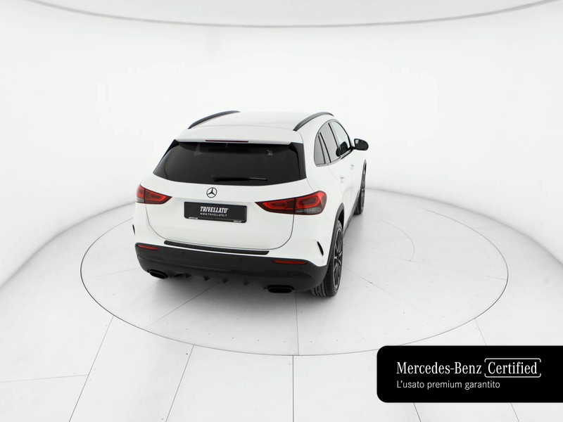 Mercedes GLA 180 d premium auto diesel bianco
