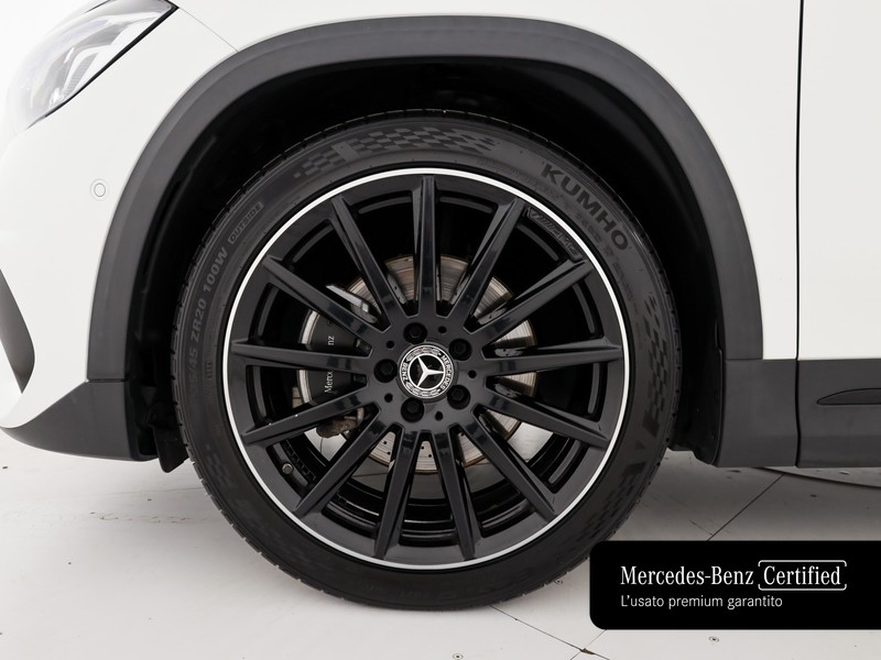 Mercedes GLA 180 d premium auto diesel bianco
