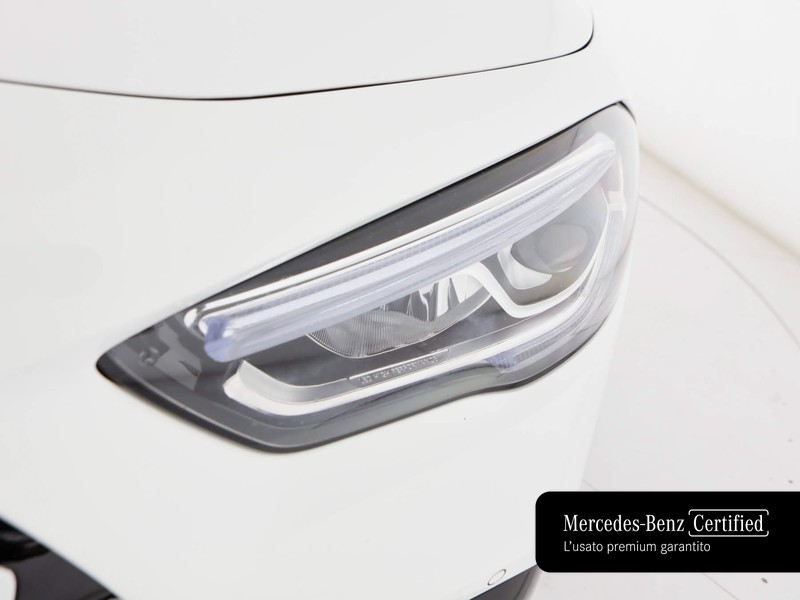 Mercedes GLA 180 d premium auto diesel bianco