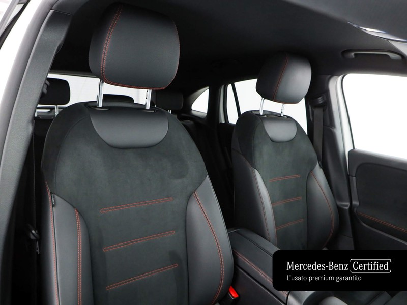Mercedes GLA 180 d premium auto diesel bianco
