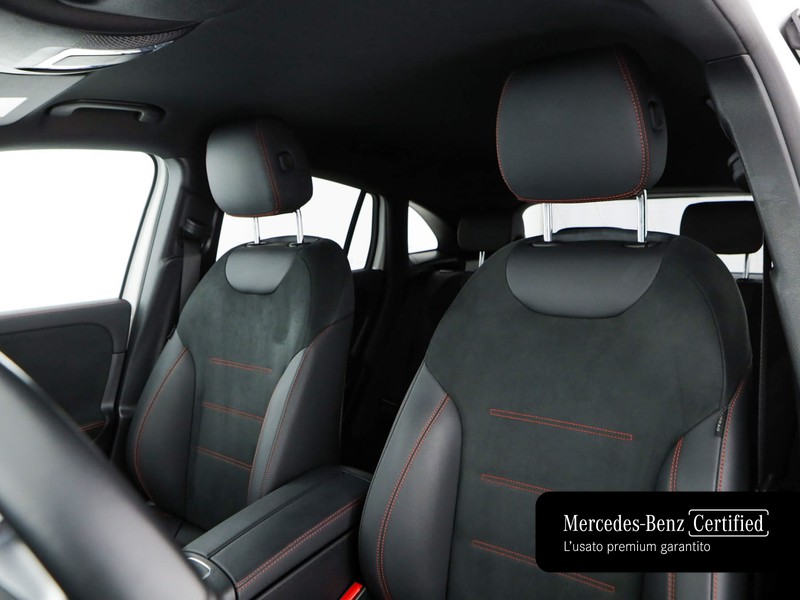 Mercedes GLA 180 d premium auto diesel bianco