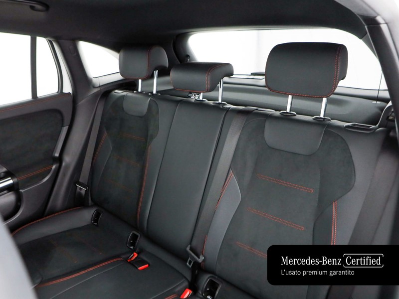 Mercedes GLA 180 d premium auto diesel bianco