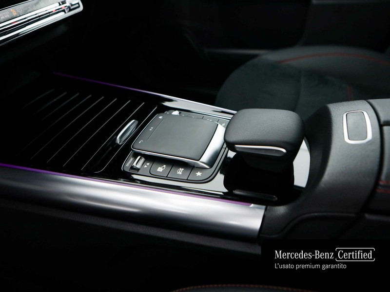 Mercedes GLA 180 d premium auto diesel bianco