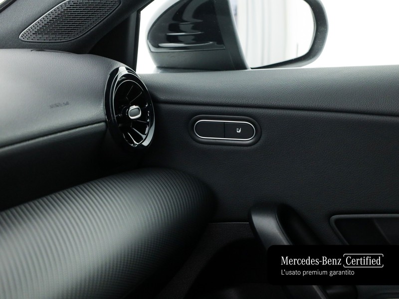 Mercedes Classe A 180 d executive auto diesel nero