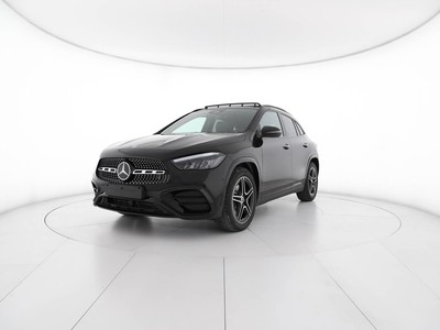 Mercedes GLA 180 Automatic  benzina nero