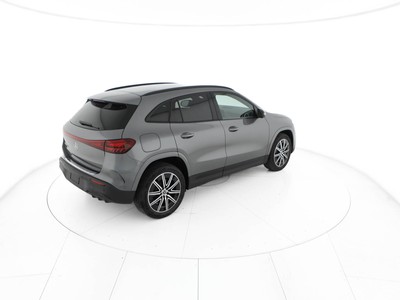 Mercedes EQA - foto 4