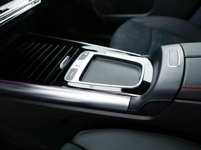 Mercedes EQA - foto 19