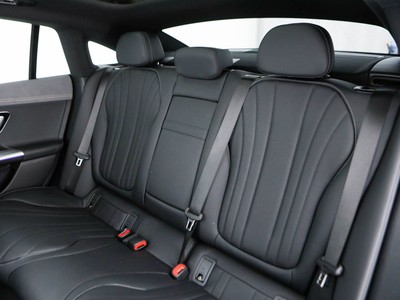 Mercedes EQE - foto 14