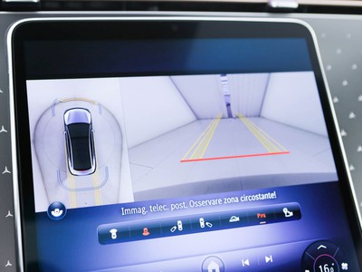 Mercedes EQE - foto 17