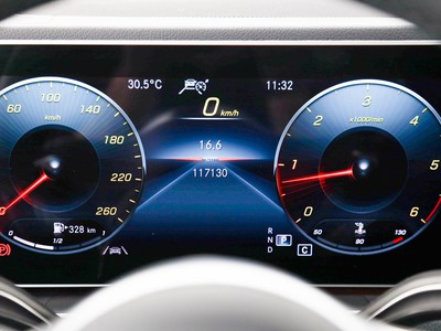 Mercedes GLS - foto 17