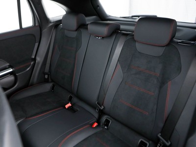 Mercedes GLA - foto 14