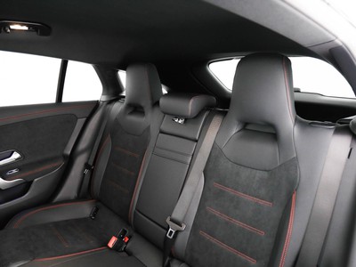 Mercedes CLA Shooting Brake - foto 14