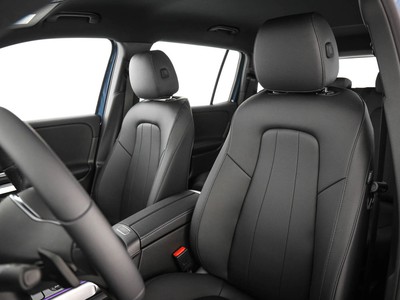 Mercedes EQB - foto 13