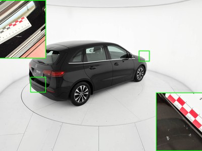 Apri le immagini dei danni