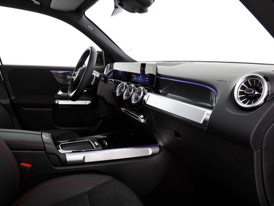 Mercedes GLB - foto 12