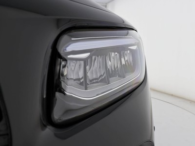 Mercedes GLB - foto 8