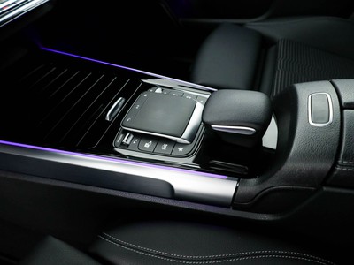 Mercedes GLB - foto 18