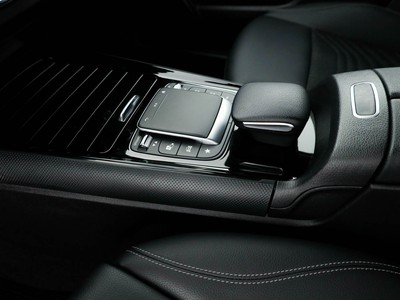 Mercedes GLA - foto 18