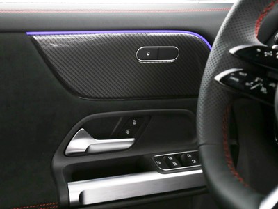 Mercedes GLB - foto 18